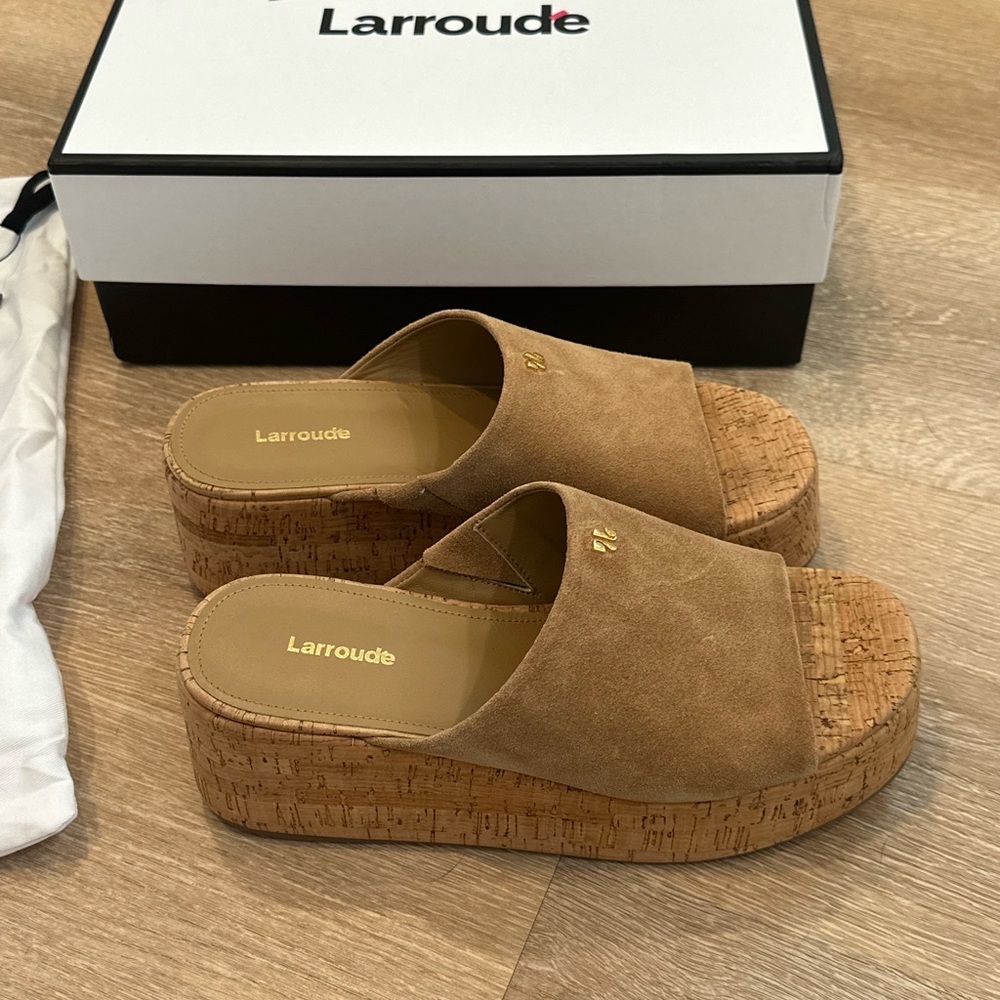 Larroude Charli Mule In Peanut Suede, NWT